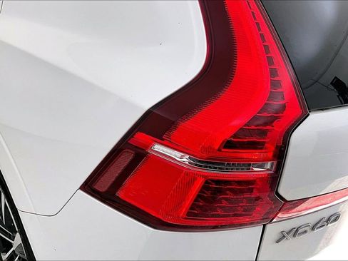 Used 2024 Volvo XC60 B5 Ultimate image 41
