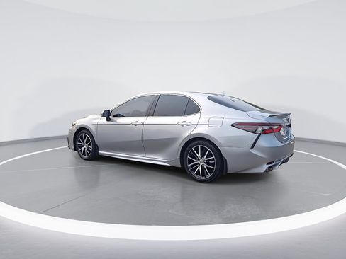 Used 2024 Toyota Camry SE FWD image 7