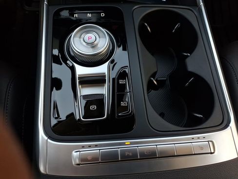 New 2026 Kia Carnival EX image 17