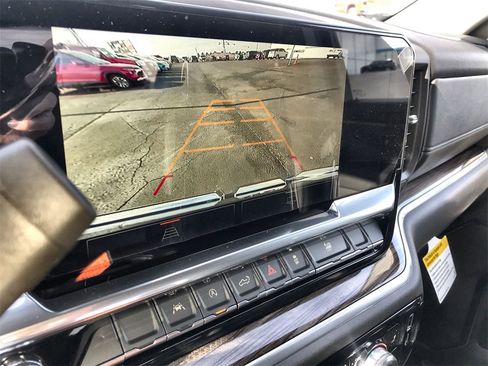 New 2026 GMC Sierra 1500 Elevation image 17