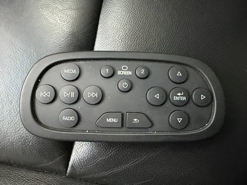 Used 2018 Chevrolet Tahoe LT AWD/4WD image 32
