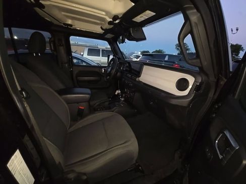 Used 2024 Jeep Wrangler Unlimited Sport AWD/4WD image 8