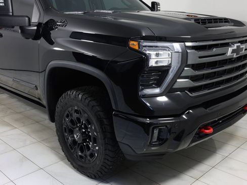 Used 2024 Chevrolet Silverado 2500 High Country w/ High Country Premium Package AWD/4WD image 38