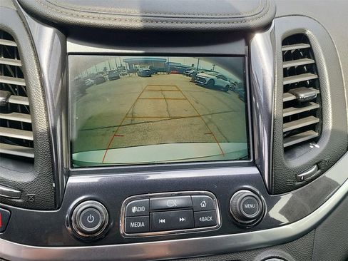Used 2019 Chevrolet Impala LT w/ LT Convenience Package FWD image 7