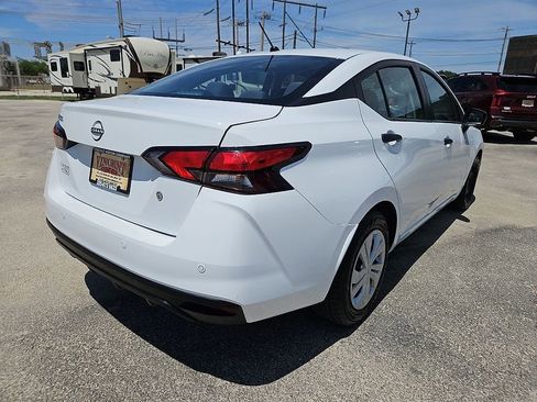 Used 2023 Nissan Versa S FWD image 7