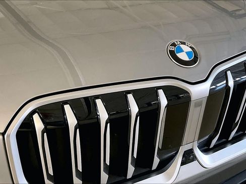 Used 2025 BMW X1 xDrive28i w/ Technology Package AWD/4WD image 30