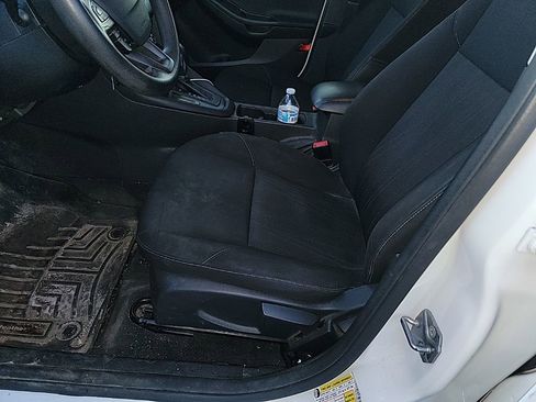 Used 2017 Ford Focus SE image 27