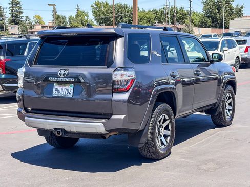 Used 2023 Toyota 4Runner TRD Off-Road Premium w/ Moonroof Package AWD/4WD image 4