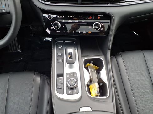 Used 2025 INFINITI QX60 Luxe w/ Black Edition image 13