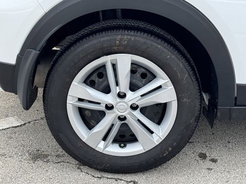 Used 2025 Nissan Kicks Play S image 36