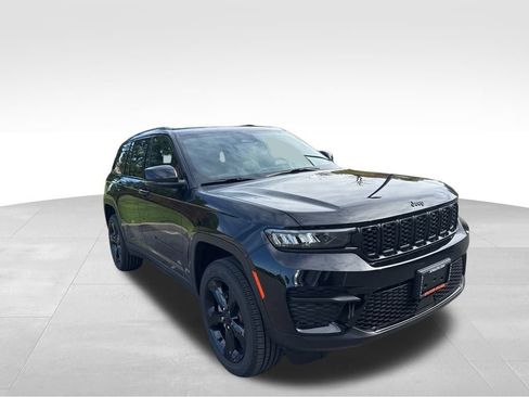 New 2025 Jeep Grand Cherokee Altitude AWD/4WD image 7