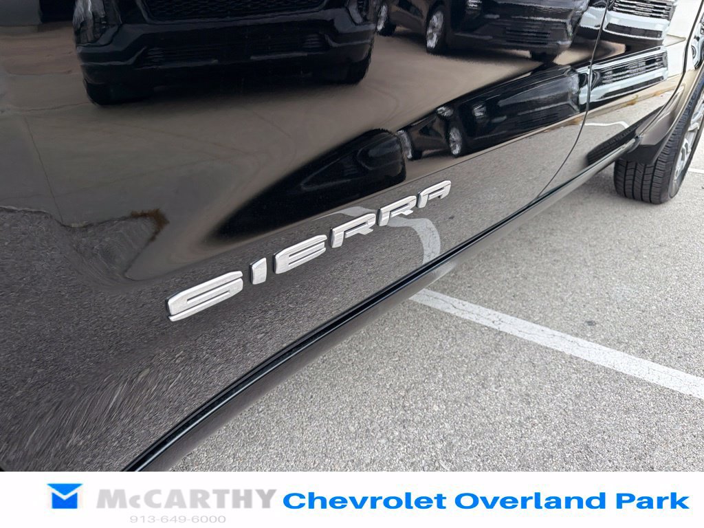 Used 2025 GMC Sierra 1500 SLT AWD/4WD image 12
