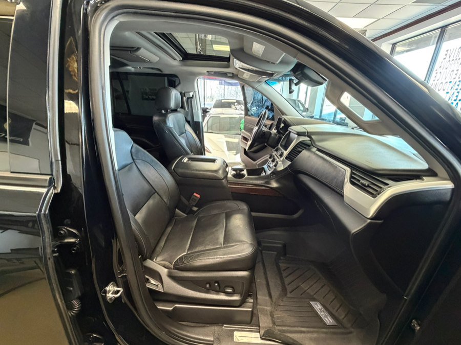 Used 2019 GMC Yukon SLT w/ Graphite Performance Edition AWD/4WD image 39