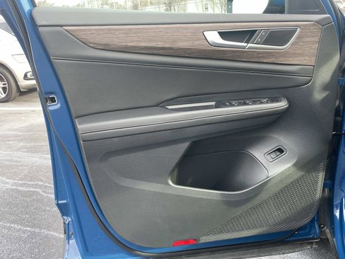 Certified 2025 Volkswagen Atlas SEL image 16