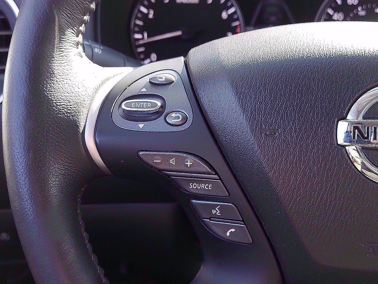 Used 2018 Nissan Pathfinder SL w/ Midnight Edition Package AWD/4WD image 20