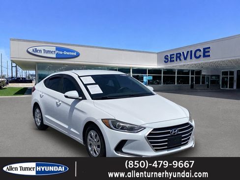 Used 2017 Hyundai Elantra SE FWD image 1