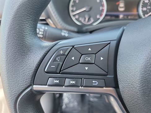 Certified 2024 Nissan Sentra SV w/ Lighting Package image 6