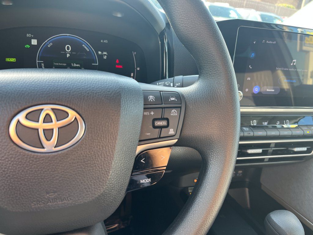 Used 2026 Toyota Camry LE w/ Convenience Package FWD image 36