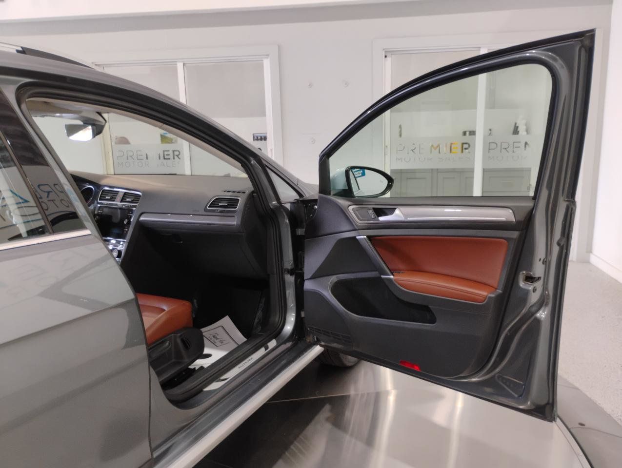 Used 2019 Volkswagen Golf Alltrack SE AWD/4WD image 22