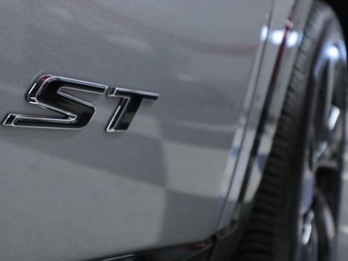 Used 2025 Buick Envision Sport Touring image 39