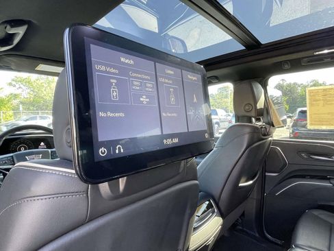 Used 2021 Cadillac Escalade ESV Sport w/ Driver Assist Tech Package AWD/4WD image 14