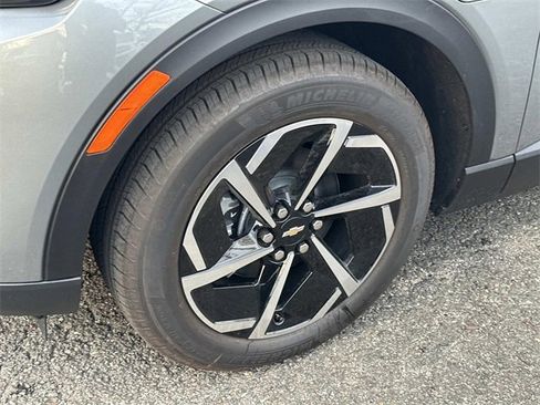 New 2026 Chevrolet Equinox EV LT image 7