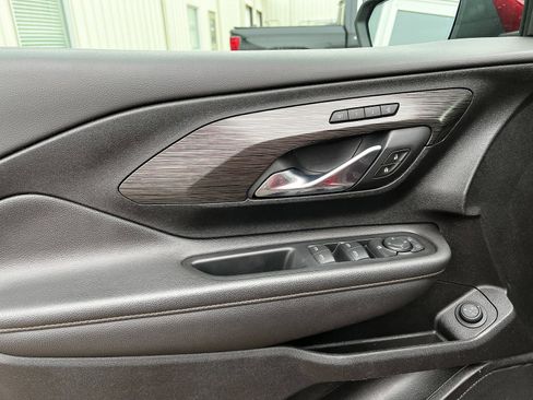 Used 2019 GMC Terrain SLT w/ Preferred Package image 8