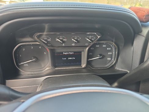 Used 2022 GMC Sierra 2500 SLT w/ SLT Premium Package AWD/4WD image 10