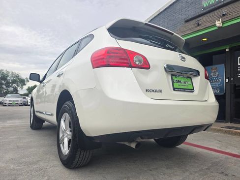 Used 2015 Nissan Rogue S w/ Convenience Package FWD image 9