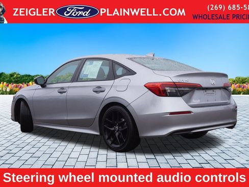 Used 2024 Honda Civic Sport image 3