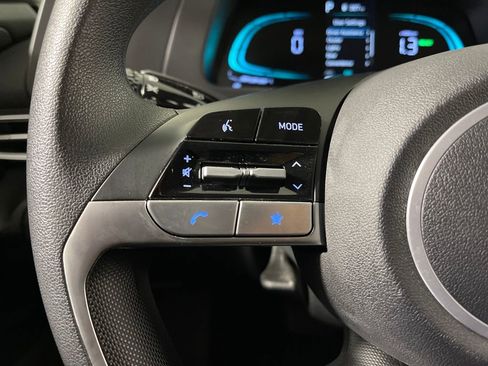 Certified 2025 Hyundai Elantra Blue image 28