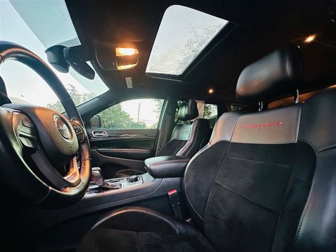 Used 2017 Jeep Grand Cherokee Trailhawk image 28