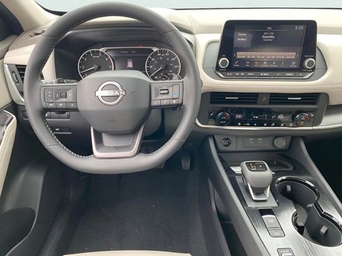 Certified 2025 Nissan Rogue SV w/ SV Premium Package image 17