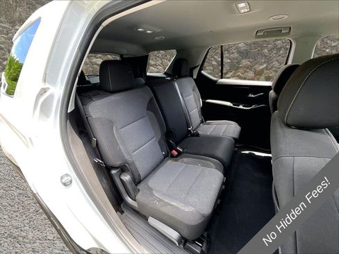 Used 2021 Chevrolet Traverse LS AWD/4WD image 21