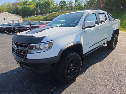 Used 2019 Chevrolet Colorado ZR2 w/ ZR2 Dusk Special Edition AWD/4WD image 7