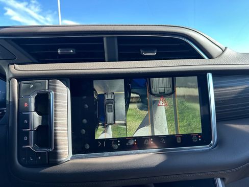 Used 2024 GMC Yukon XL Denali AWD/4WD image 74