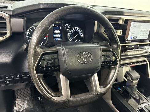 Used 2022 Toyota Tundra SR5 w/ SR5 Convenience Package AWD/4WD image 20
