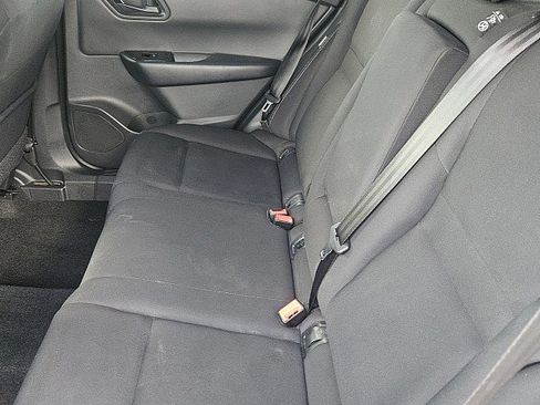 Used 2024 Nissan Rogue S FWD image 8
