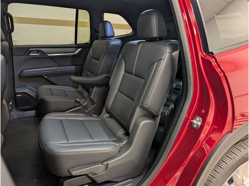 New 2026 GMC Acadia Elevation w/ Elevation Premium Package AWD/4WD image 12