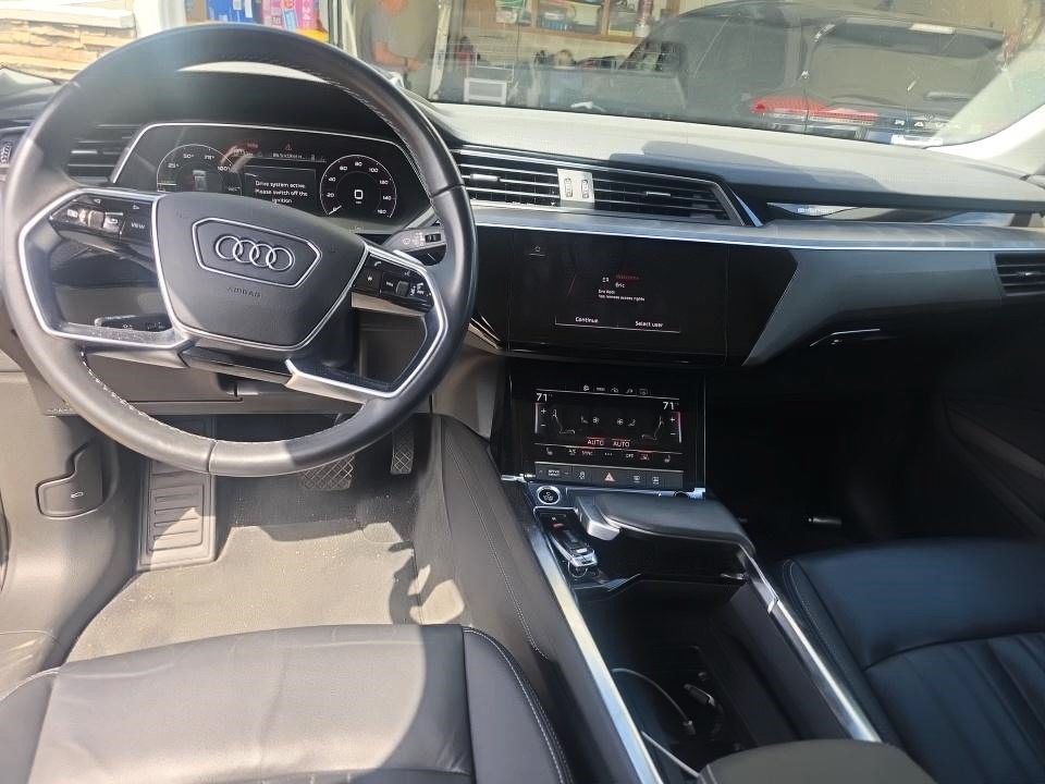 Used 2024 Audi Q8 e-tron Premium AWD/4WD image 8