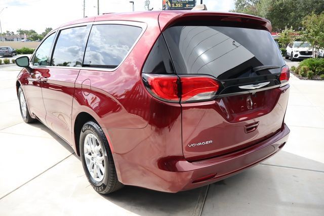 Used 2023 Chrysler Voyager LX FWD image 6