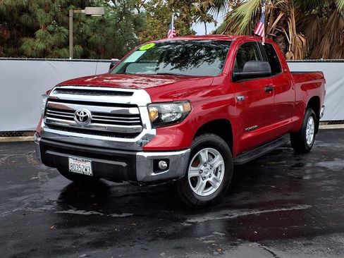 Used 2017 Toyota Tundra SR5 image 25
