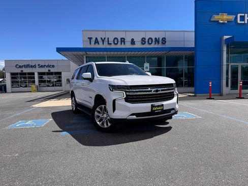 Used 2022 Chevrolet Tahoe LT w/ Max Trailering Package AWD/4WD image 1