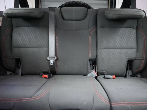 Used 2020 Jeep Wrangler Unlimited Rubicon AWD/4WD image 25