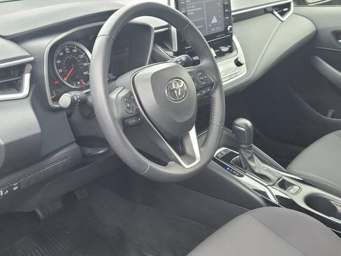 Used 2022 Toyota Corolla SE w/ SE Preferred Package FWD image 13