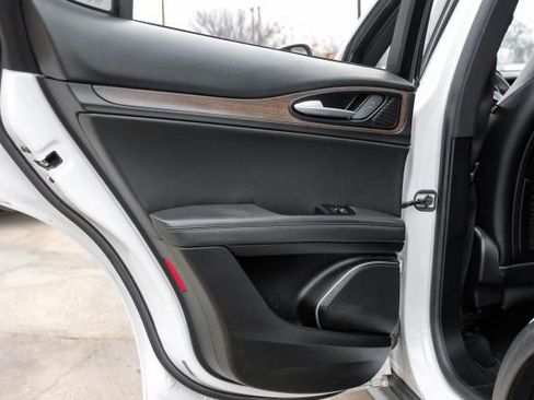 Used 2018 Alfa Romeo Stelvio Ti Sport image 53