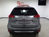Used 2017 Nissan Rogue SV image 4