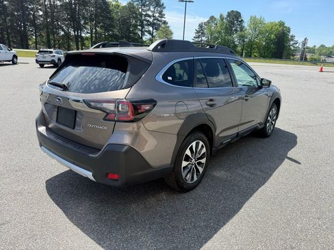 Used 2024 Subaru Outback Limited image 8
