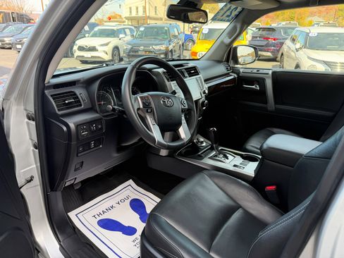 Used 2021 Toyota 4Runner Limited image 11