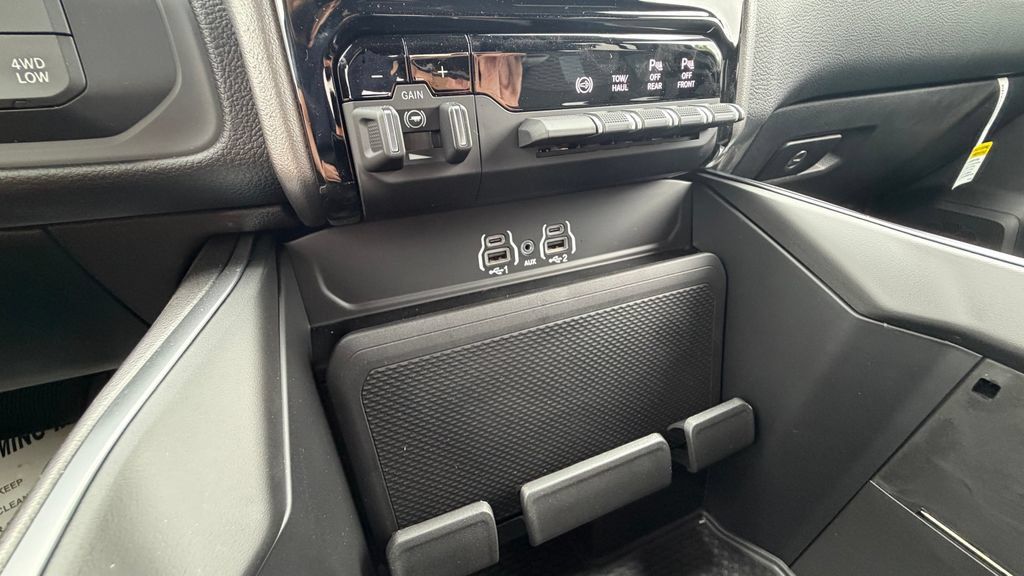 New 2026 RAM 3500 Big Horn AWD/4WD image 54